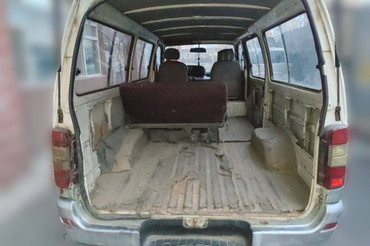 Used Jinbei Hiace 2011 2.0L 5th Generation Kuaiyunwang Standard Version 4G19 Trunk