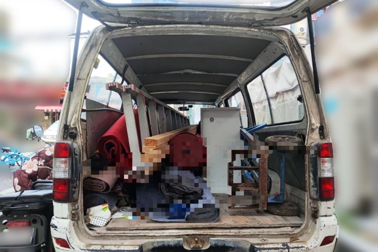 Used Jinbei Hiace 2011 2.0L 5th Generation Kuaiyunwang Standard Version 4G19 Trunk