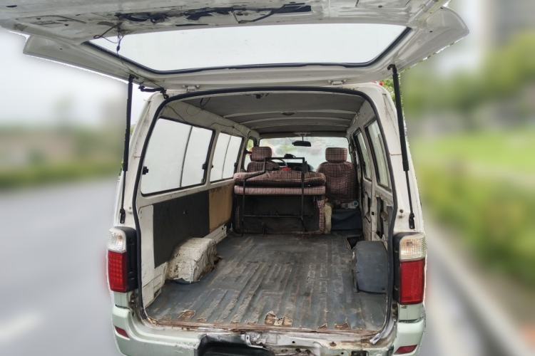 Used Jinbei Hiace 2011 2.0L Fifth-Generation Kuaiyun Classic V19 Trunk