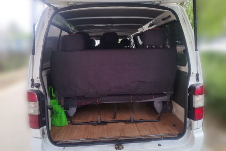 Used Jinbei Hiace 2011 2.0L 5th Generation Kuaiyunwang Comfort Z-Type 4G20B Trunk