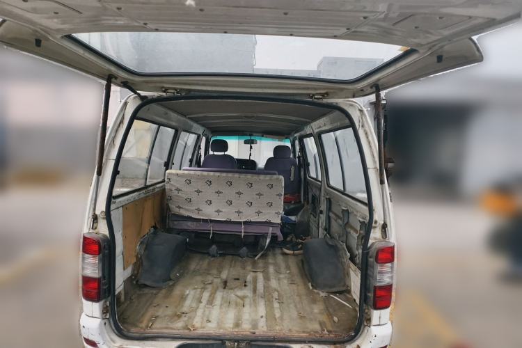 Used Jinbei Hiace 2011 2.0L Fifth-Generation Kuaiyunwang Standard Version 4G21B Trunk