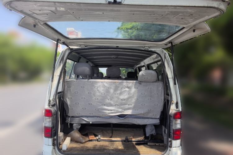 Used Jinbei Hiace 2011 2.0L 5th Generation Kuaiyunwang Comfort Z-Type 4G20B Trunk