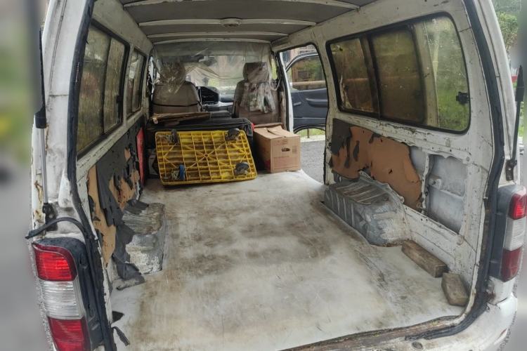 Used Jinbei Hiace 2011 2.0L 5th Generation Kuaiyunwang Standard Version 4G20B Trunk
