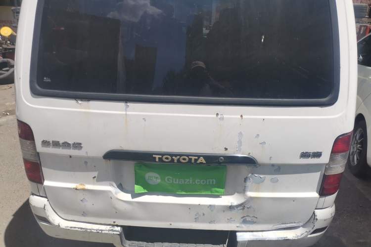 Used Jinbei Hiace 2011 2.0L 5th Generation Kuaiyunwang Standard Version 4G19 Trunk