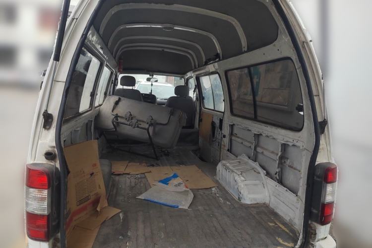 Used Jinbei Hiace 2011 2.0L 5th Generation Kuaiyunwang Standard Version 4G19 Trunk