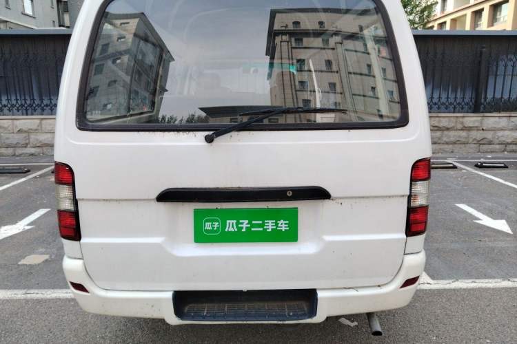 Used Jinbei Hiace 2011 2.0L 5th Generation Xiangyun Comfort Version 4G20D4B Trunk