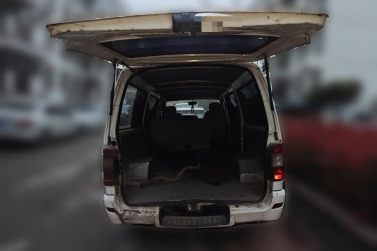 Used Jinbei Hiace 2011 2.0L 5th Generation Kuaiyunwang Comfort Z-Type 4G19 Trunk