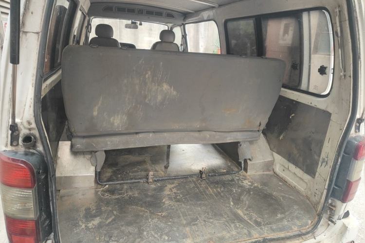 Used Jinbei Hiace 2011 2.0L 5th Generation Kuaiyunwang Standard Version 4G19 Trunk