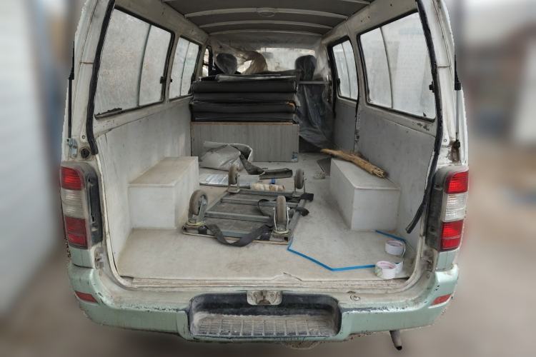 Used Jinbei Hiace 2011 2.0L 5th Generation Kuaiyunwang Comfort Type K 4G19 Trunk