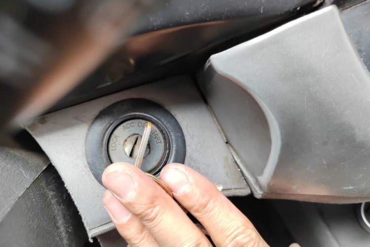 Used Jinbei Hiace 2011 2.0L 5th Generation Kuaiyunwang Comfort Z-Type 4G19 Vehicle Key