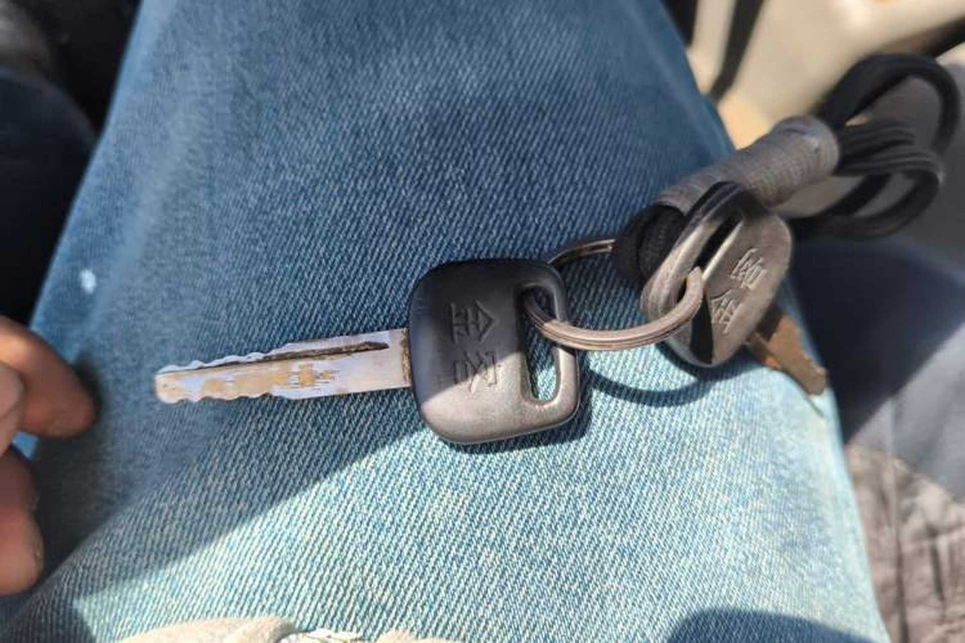 Used Jinbei Hiace 2011 2.0L 5th Generation Kuaiyunwang Standard Version 4G19 Vehicle Key