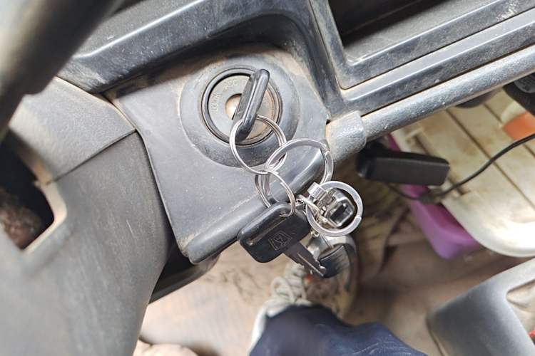 Used Jinbei Hiace 2011 2.0L 5th Generation Xiangyun Comfort Version 4G20D4B Vehicle Key