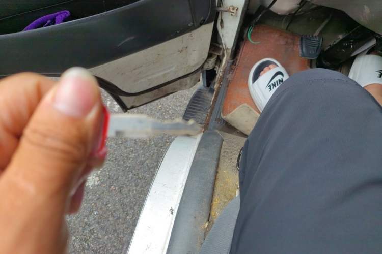Used Jinbei Hiace 2011 2.0L Sixth-Generation Classic Standard 4G20D4B Vehicle Key