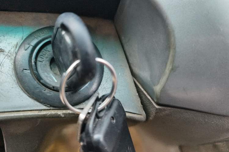 Used Jinbei Hiace 2011 2.0L Fifth-Generation Kuaiyunwang Standard Version 4G21B Vehicle Key