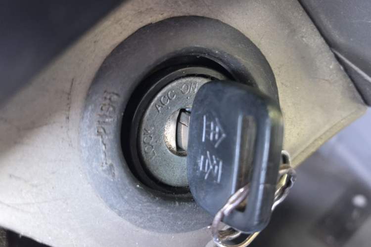 Used Jinbei Hiace 2011 2.0L 5th Generation Kuaiyunwang Comfort Z-Type 4G20B Vehicle Key
