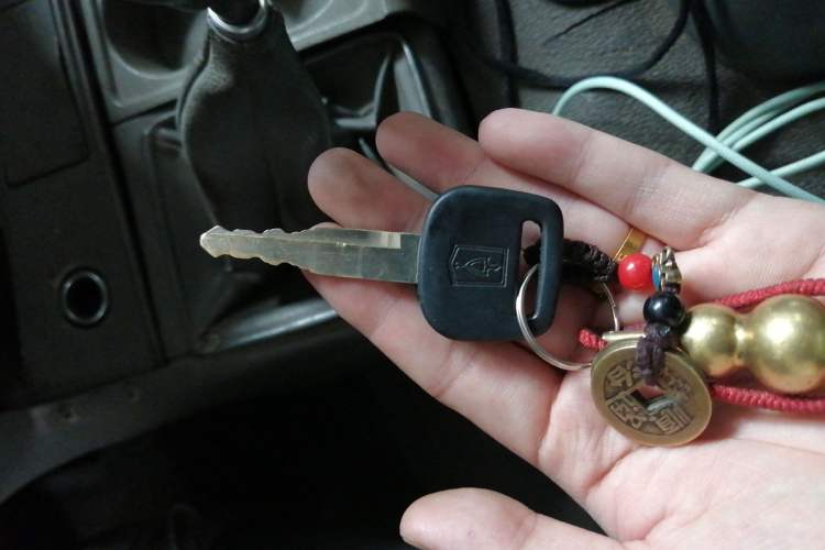 Used Jinbei Hiace 2011 2.0L Fifth-Generation Kuaiyun Classic Model V20 Vehicle Key