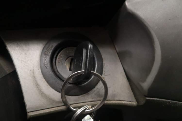 Used Jinbei Hiace 2011 2.0L 5th Generation Kuaiyunwang Luxury Version 4G20B Vehicle Key