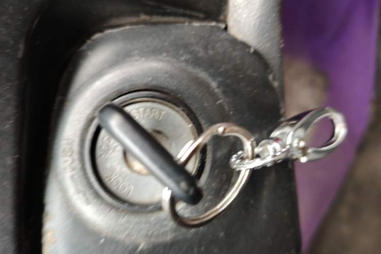 Used Jinbei Hiace 2011 2.0L 5th Generation Kuaiyunwang Standard Version 4G20B Vehicle Key