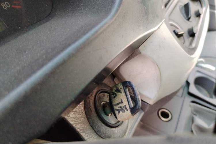 Used Jinbei Hiace 2011 2.0L 5th Generation Xiangyun Comfort Version 4G20D4B Vehicle Key