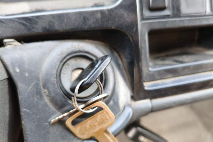 Used Jinbei Hiace 2011 2.0L Sixth-Generation Classic Standard 4G20D4B Vehicle Key