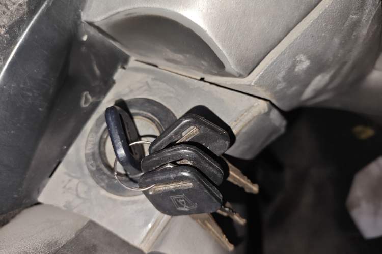 Used Jinbei Hiace 2011 2.0L 5th Generation Kuaiyunwang Comfort Z-Type 4G19 Vehicle Key