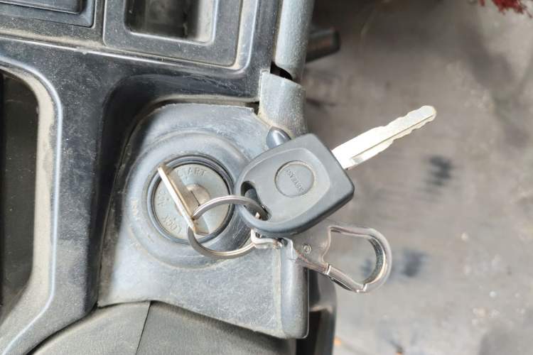 Used Jinbei Hiace 2011 2.0L 5th Generation Kuaiyunwang Comfort Type K 4G19 Vehicle Key