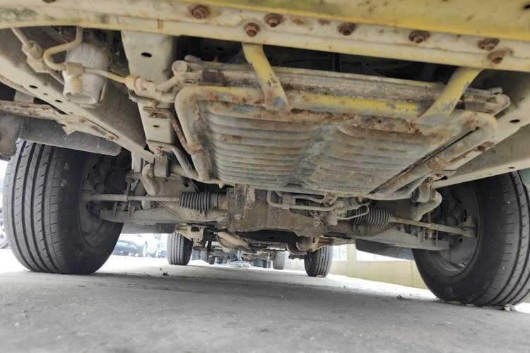 Used Jinbei Hiace 2011 2.0L 5th Generation Power King Comfort Version 4G20D4B Chassis Front