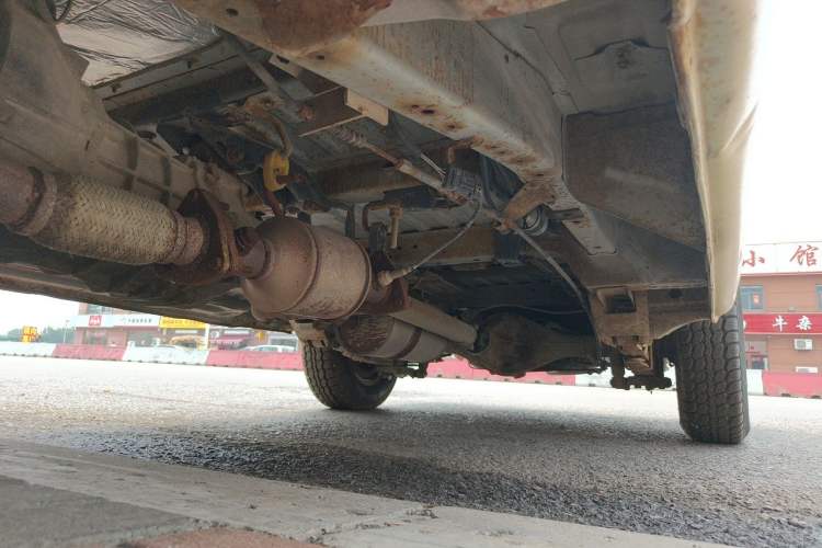 Used Jinbei Hiace 2011 2.0L Sixth-Generation Classic Standard 4G20D4B Chassis Front Left