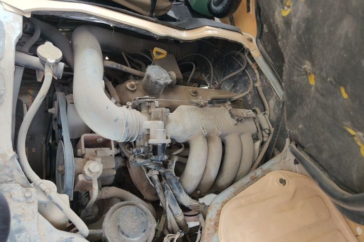 Used Jinbei Hiace 2011 2.0L Sixth-Generation Classic Standard 4G20D4B Engine Bay