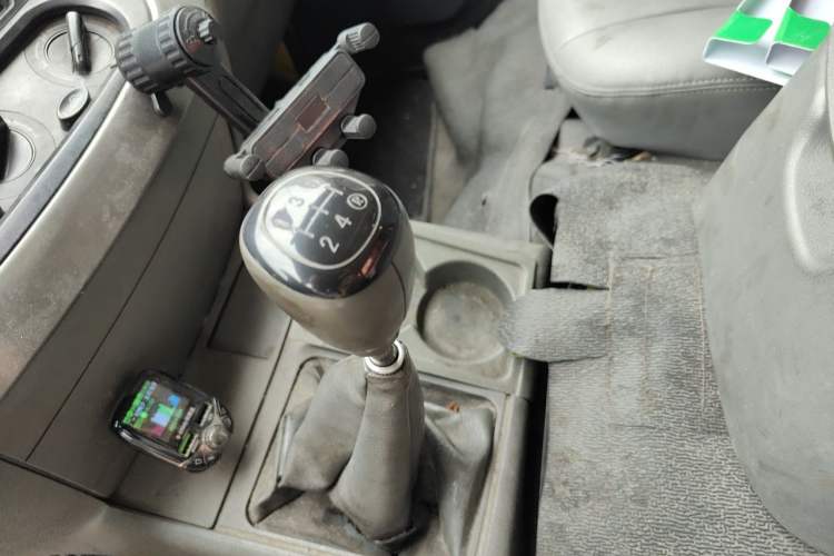Used Jinbei Hiace 2011 2.0L 5th Generation Power King Comfort Version 4G20D4B Gear Lever