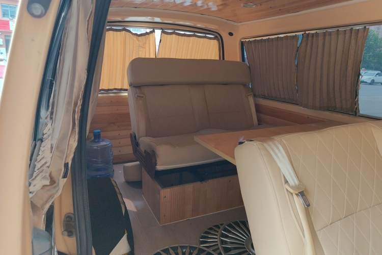 Used Jinbei Hiace 2011 2.0L Sixth-Generation Classic Standard 4G20D4B Left Rear Seat