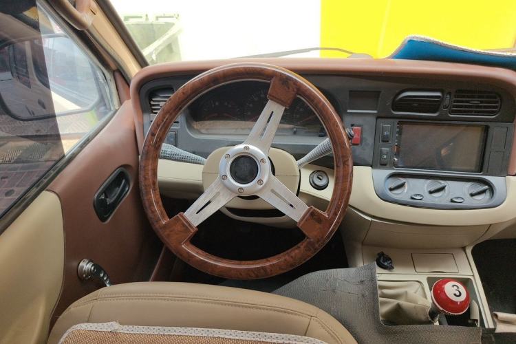 Used Jinbei Hiace 2011 2.0L Sixth-Generation Classic Standard 4G20D4B Steering Wheel