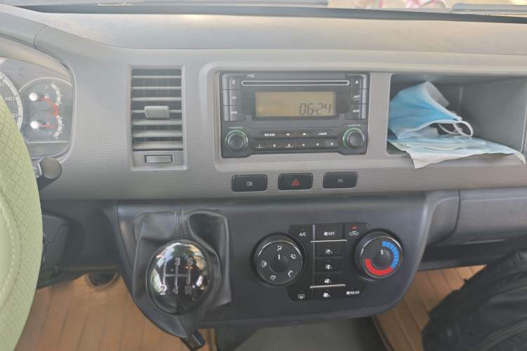 Used Jinbei Hiace 2012 2.4L Da Hai Shi W Luxury Edition Audio And AC Panel
