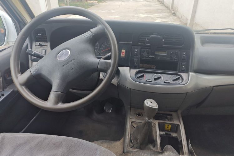 Used Jinbei Hiace  Center Console