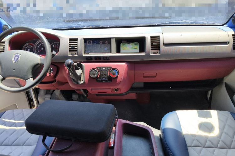 Used Jinbei Hiace 2012 2.4L Da Hai Shi W Standard Edition Center Console
