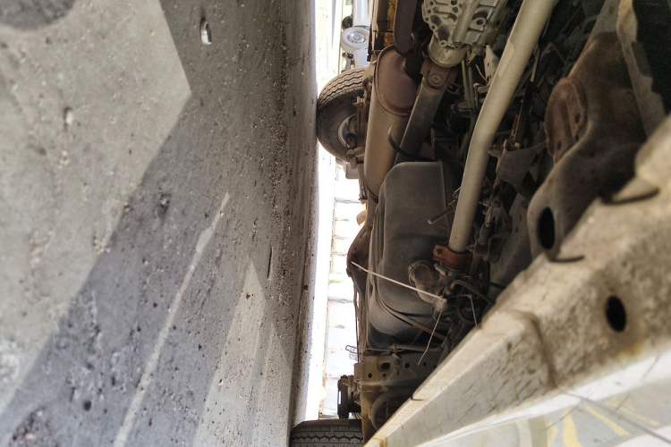 Used Jinbei Hiace 2012 2.4L Da Hai Shi W Standard Edition Chassis Front Left