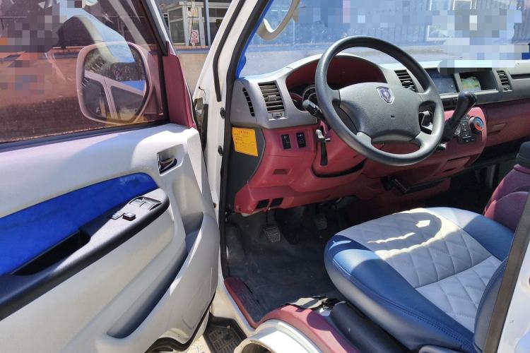 Used Jinbei Hiace 2012 2.4L Da Hai Shi W Standard Edition Driver Seat
