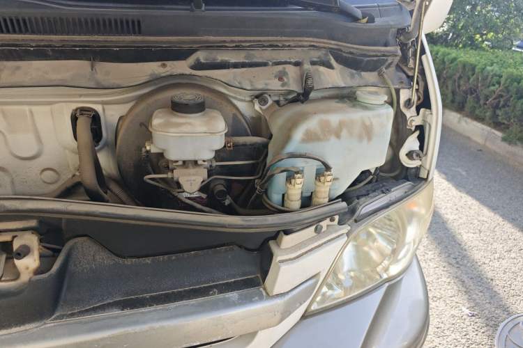 Used Jinbei Hiace 2012 2.4L Da Hai Shi W Luxury Edition Engine Bay Left