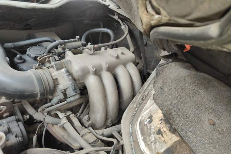 Used Jinbei Hiace  Engine Bay Left