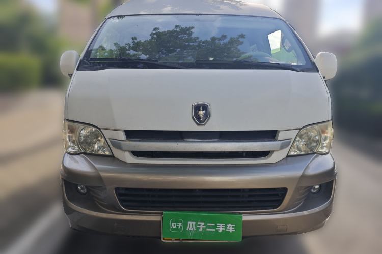 Used Jinbei Hiace 2012 2.4L Da Hai Shi W Luxury Edition Front