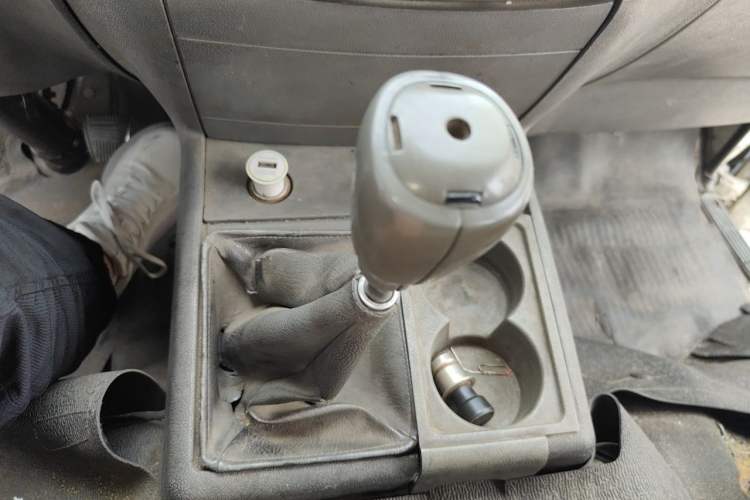Used Jinbei Hiace  Gear Lever