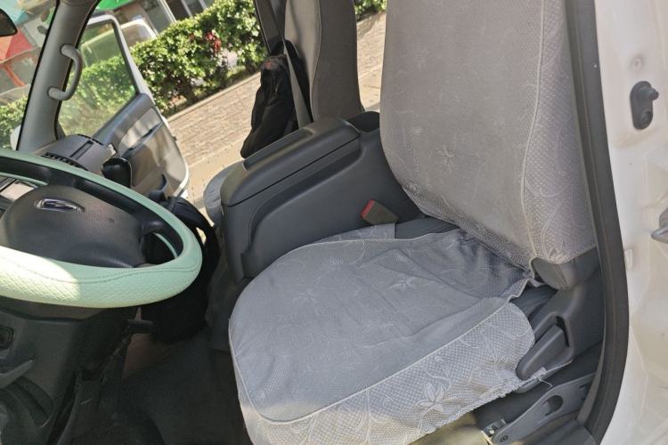 Used Jinbei Hiace 2012 2.4L Da Hai Shi W Luxury Edition Left Front Seat