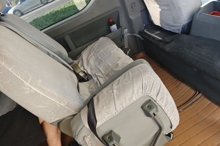 Used Jinbei Hiace 2012 2.4L Da Hai Shi W Luxury Edition Left Rear Seat