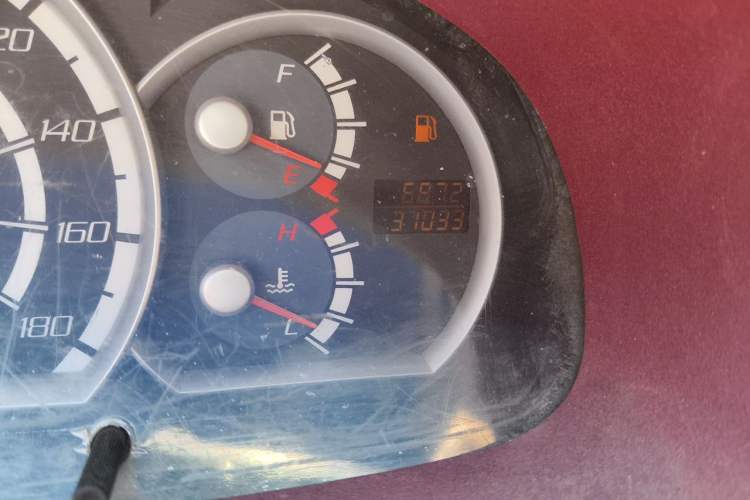 Used Jinbei Hiace 2012 2.4L Da Hai Shi W Standard Edition Odometer Close Up