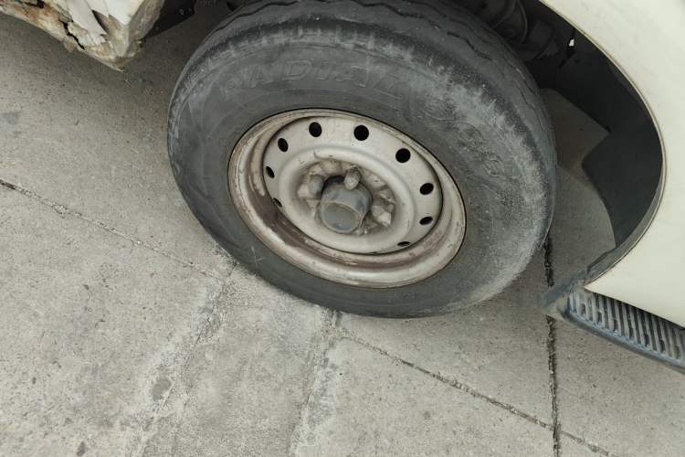 Used Jinbei Hiace  Right Front Wheel Hub
