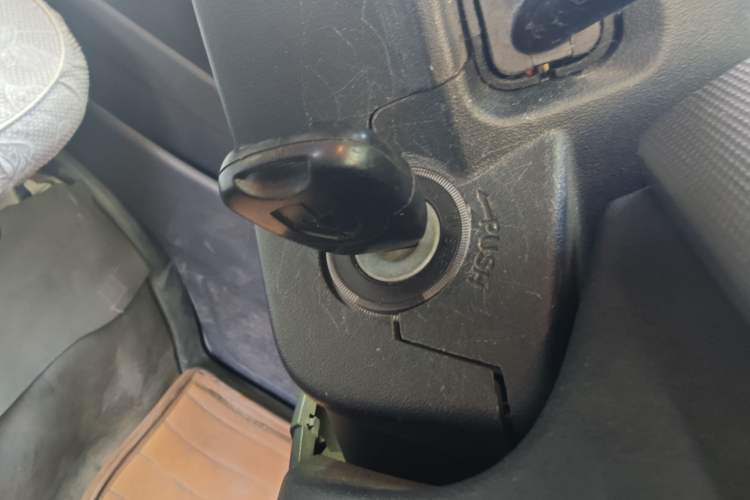 Used Jinbei Hiace 2012 2.4L Da Hai Shi W Luxury Edition Vehicle Key
