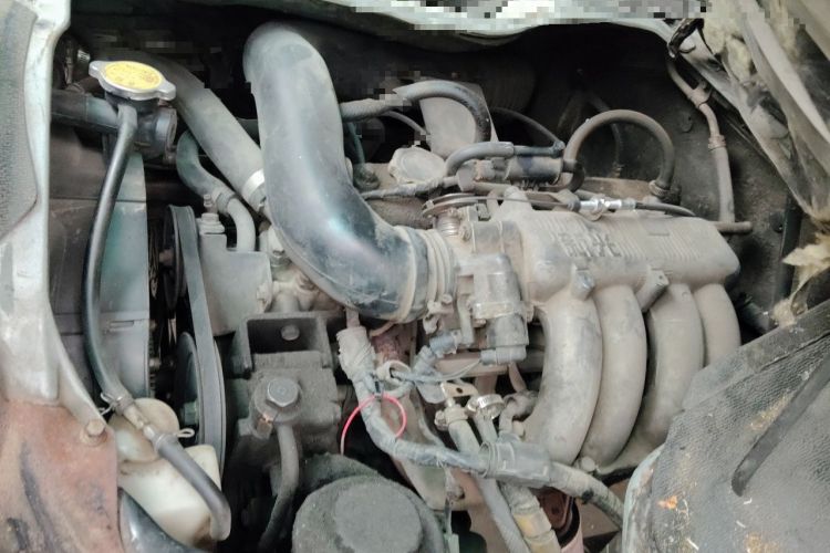 Used Jinbei Hiace  Engine Bay