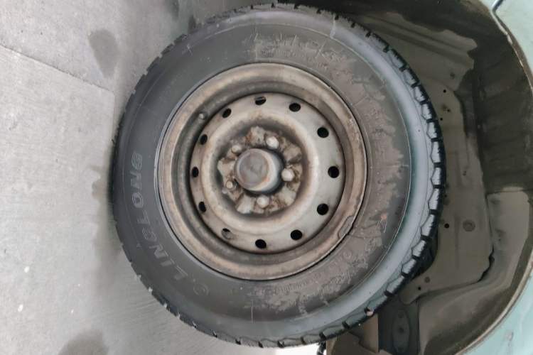 Used Jinbei Hiace  Right Front Wheel Hub