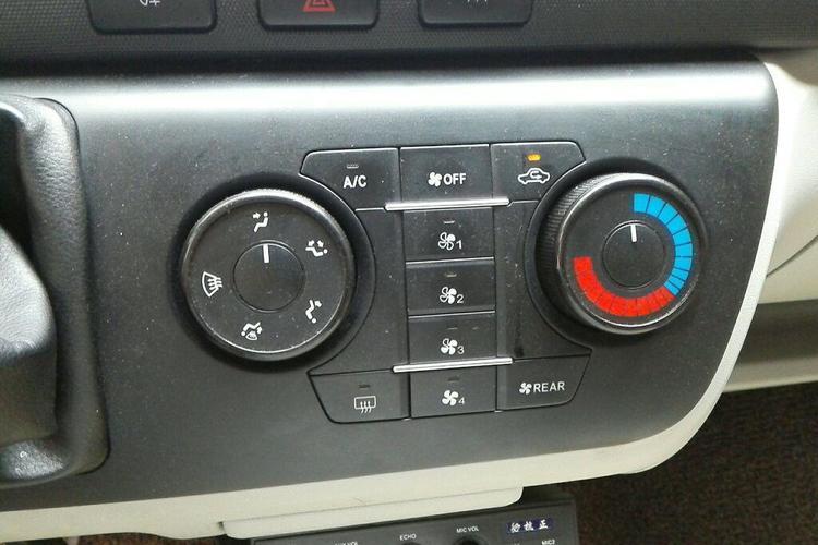Used Jinbei Hiace 2013 2.5T Da Hai Shi W National Games Commemorative Luxury Edition AC Panel