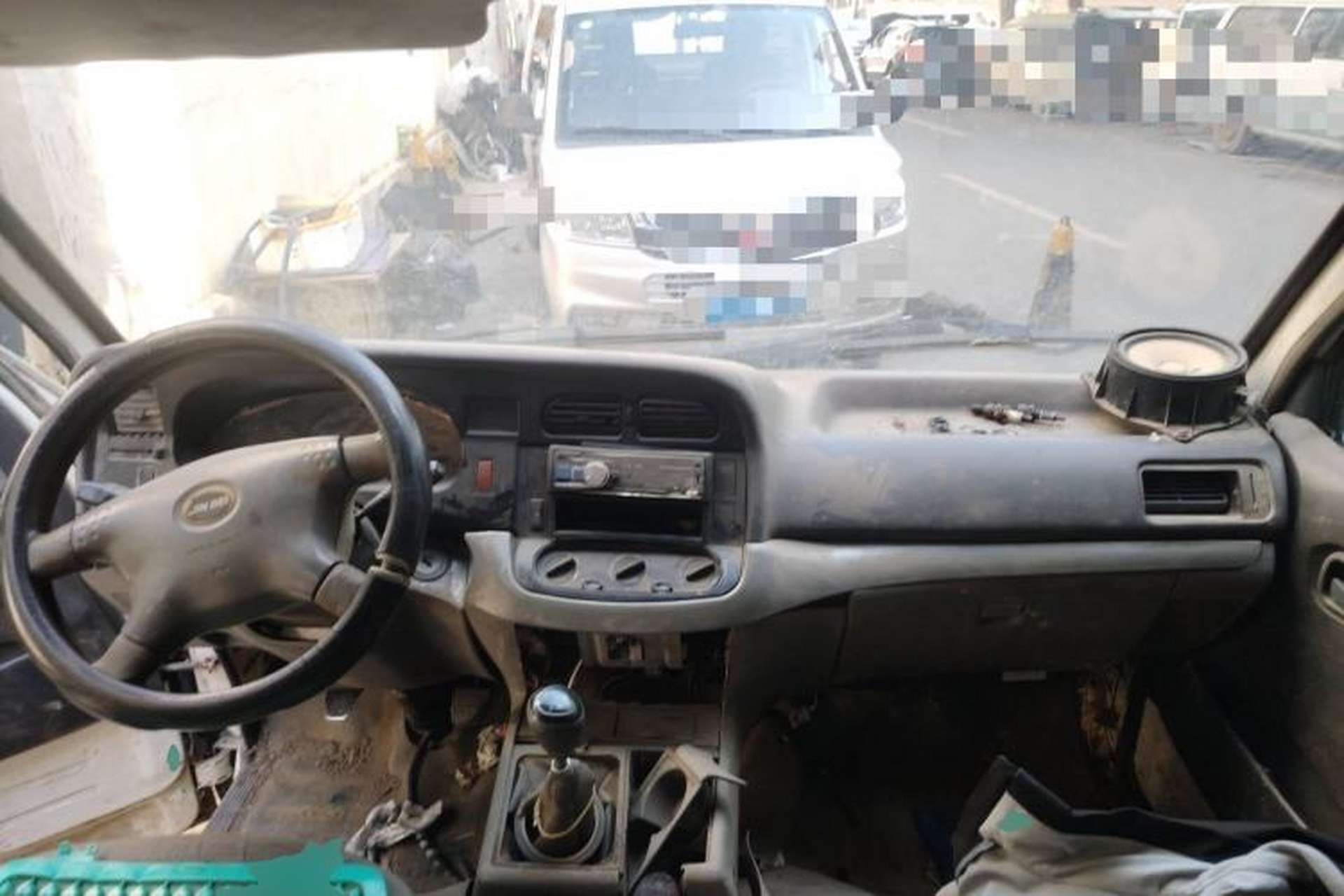 Used Jinbei Hiace  Center Console